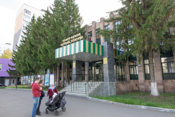 Директор театра кукол: «Кукла может всё, кроме одного» Директор театра кукол: «Кукла может всё, кроме одного»